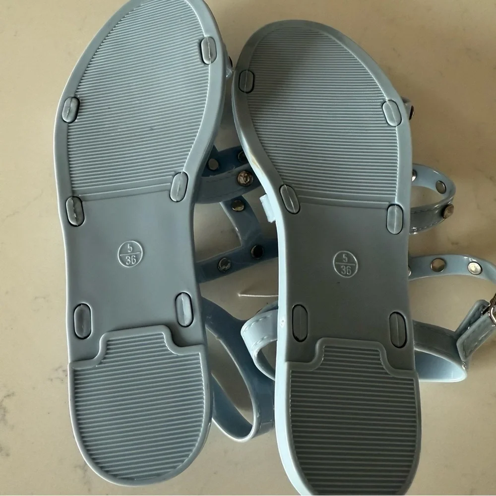 New Olivia Miller Girls blue sandals with rhinestones Size: 5